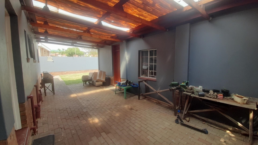 3 Bedroom Property for Sale in Ifafi North West